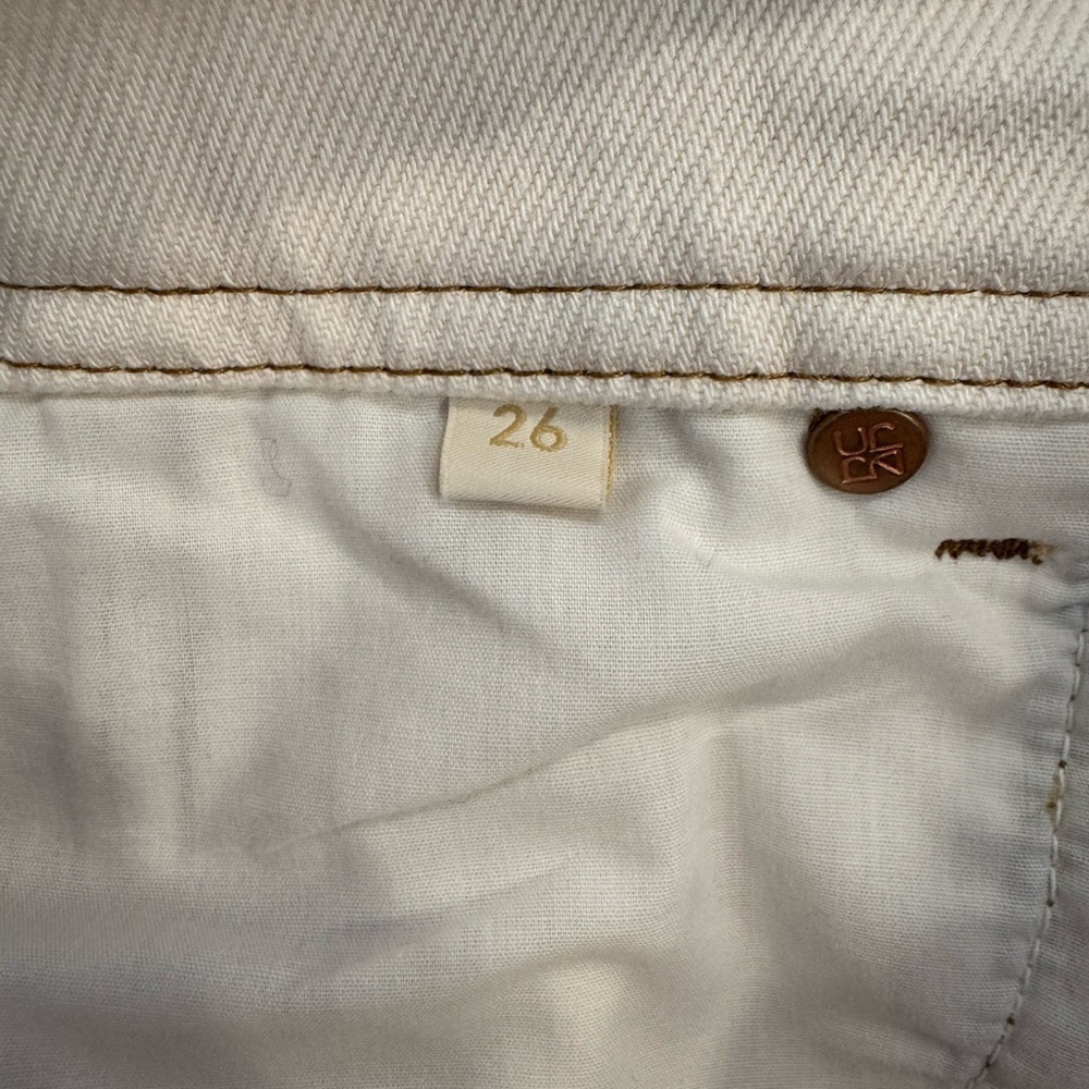 Ulla Johnson Thea Cream Barrel-Leg Jeans - Picture 7 of 8